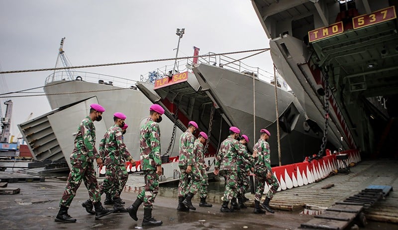 Prajurit TNI AL Bersiap Ikuti Latihan Operasi Pendaratan Administrasi - Bagian 2