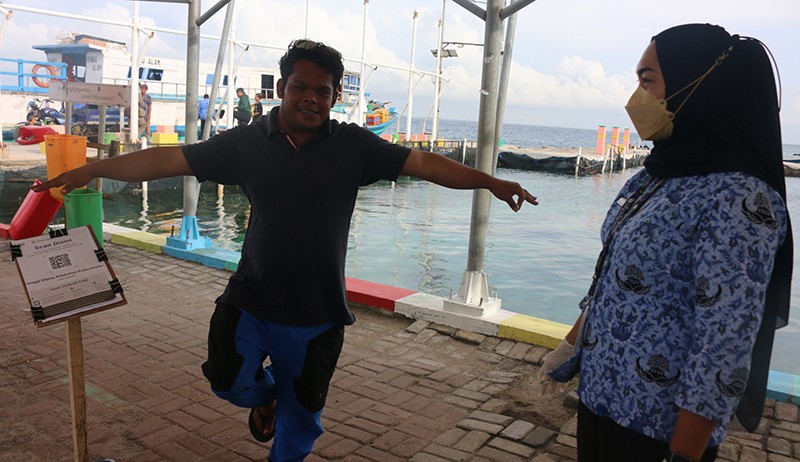 Dinkes Kepulauan Seribu Periksa Kesehatan Para Nahkoda Kapal - Bagian 2