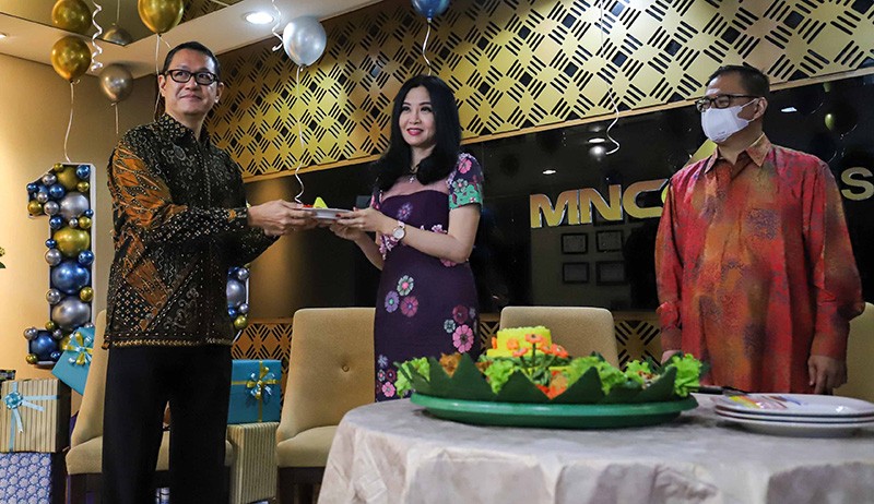 Perayaan HUT ke-10 MNC Insurance - Bagian 2