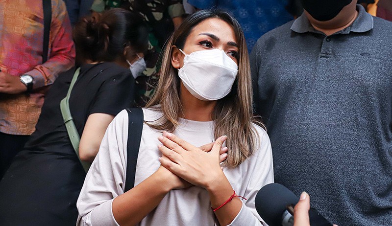 Kasus Mafia Tanah, Nirina Zubir Kembali Datangi Polda Metro Jaya - Bagian 2