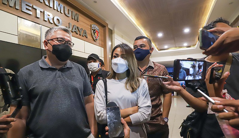 Kasus Mafia Tanah, Nirina Zubir Kembali Datangi Polda Metro Jaya - Bagian 3
