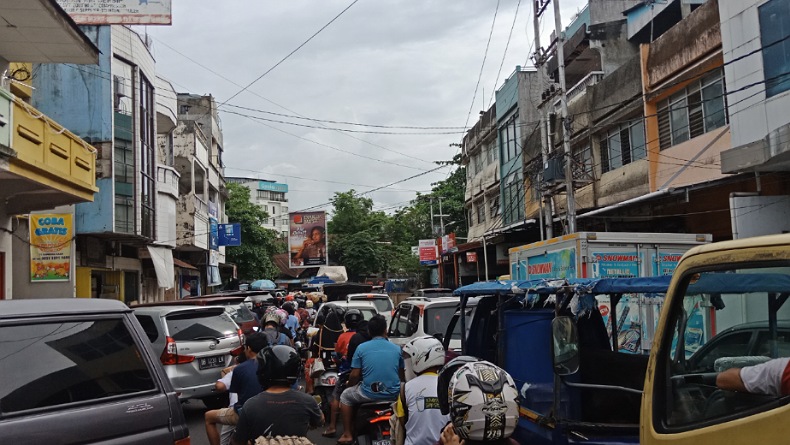 5 Hari Jelang Natal, Manado Macet Total