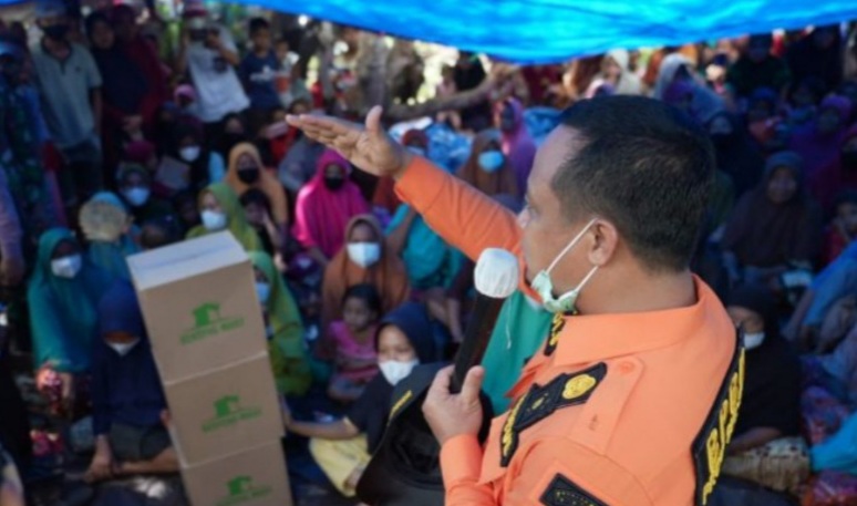 Warga Pulau Bonerate Selayar Terharu Dikunjungi Andi Sudirman Sulaiman