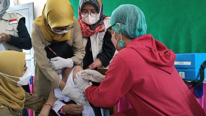 Suara Tangisan Warnai Vaksinasi Covid-19 untuk Anak di Boyolali 