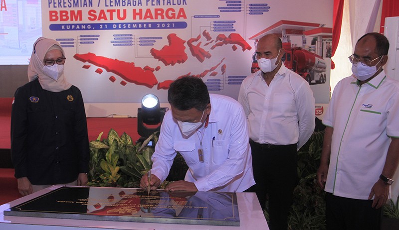 Menteri ESDM Resmikan BBM Satu Harga di NTT - Bagian 2