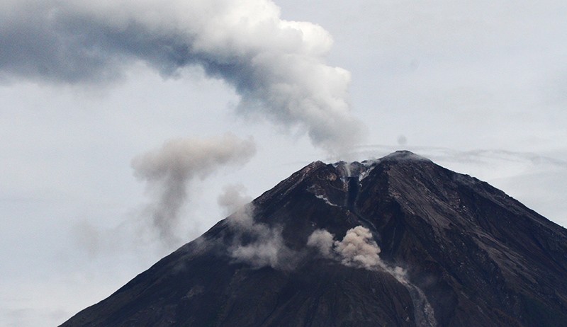 Bentuk Kawah hingga Lereng Gunung Semeru Berubah, Ini Penampakannya - Bagian 2