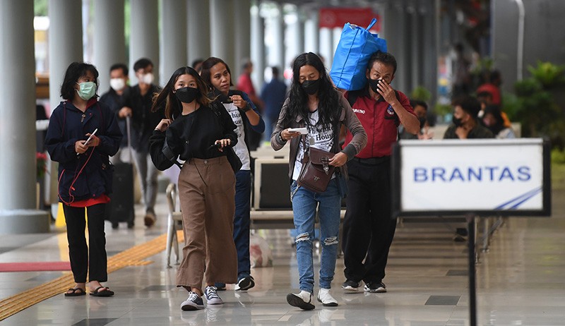 Jumlah Penumpang Stasiun Pasar Senen Bertambah Jelang Libur Nataru - Bagian 2