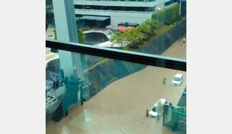 Foto-Foto Terminal 3 Bandara Soekarno Hatta Banjir - Bagian 2
