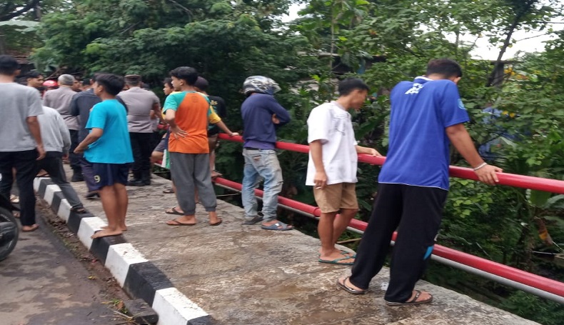 3 Bocah Nekat Berenang di Arus Deras Kali Cibogo Cianjur, 1 Hilang