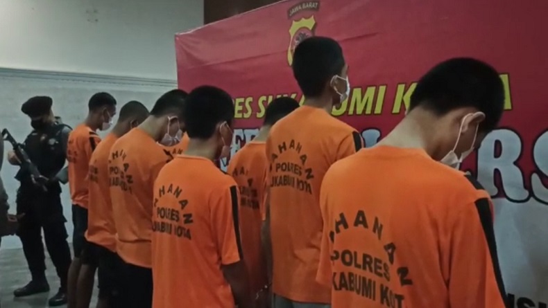 10 Anggota Geng Motor Pembuat Resah Warga Sukabumi Ditangkap, Senjatanya Mengerikan
