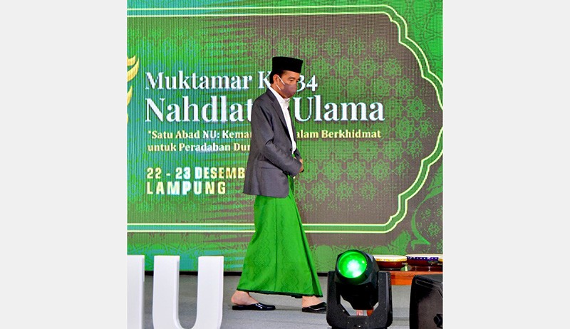 Pakai Sarung Hijau, Presiden Jokowi Buka Muktamar NU di Lampung - Bagian 1