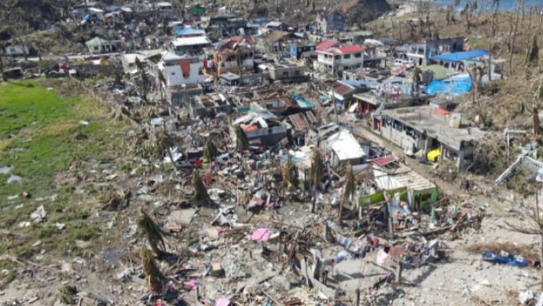 Topan Rai Filipina Renggut 400 Jiwa, Kekuatan Badai di Luar Prediksi 