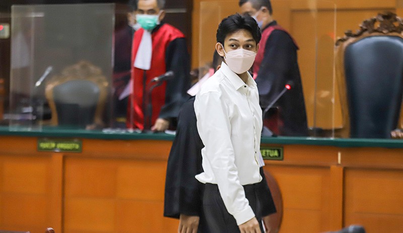 Tampang Gaga Muhammad Hadiri Sidang Tatap Muka untuk Pertama Kali - Bagian 3