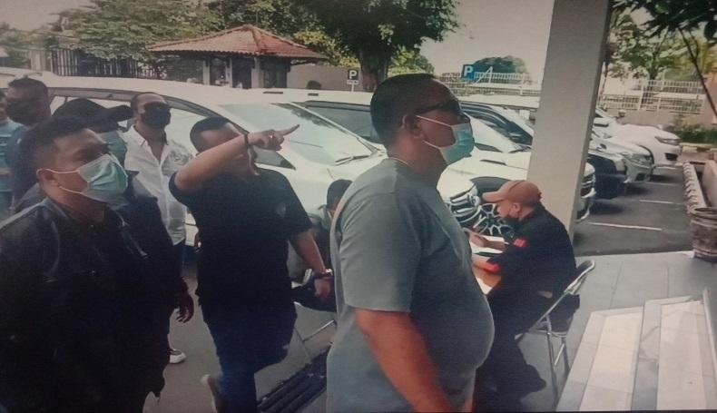 Kesal Sertifikat Tanah Menggantung 2 Tahun, Warga Sweeping Kantor BPN Cianjur