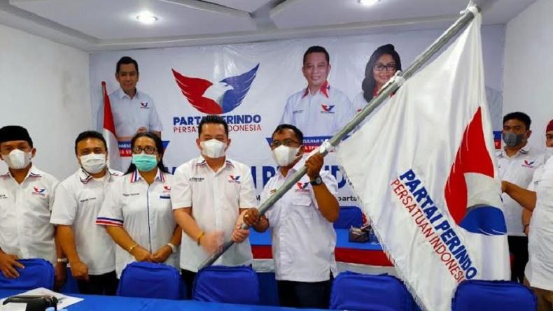 Serahkan SK Kepengurusan, Rudi Zulham Ingatkan Target Besar ke Perindo Simalungun