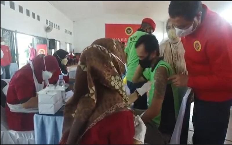 Ratusan Warga Binaan Lapas Merah Mata Divaksinasi Covid-19