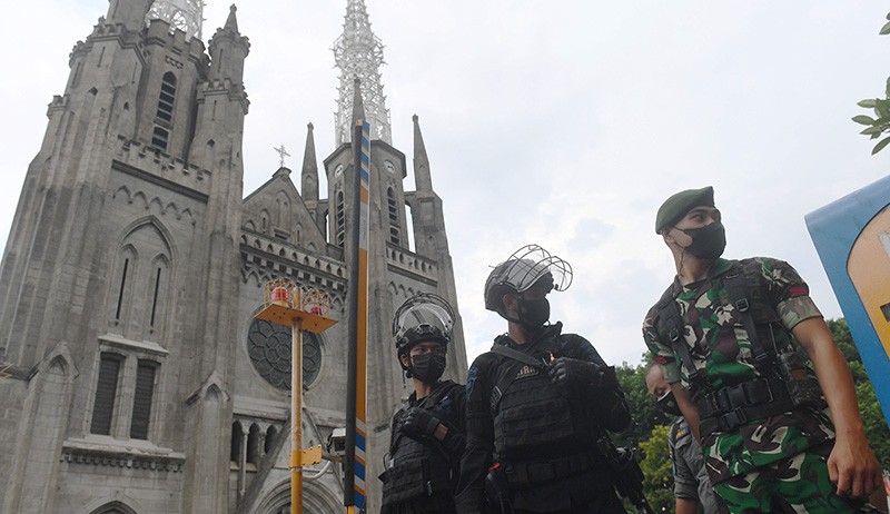 Menko Polhukam Mahfud MD Cek Pengamanan Gereja  - Bagian 3