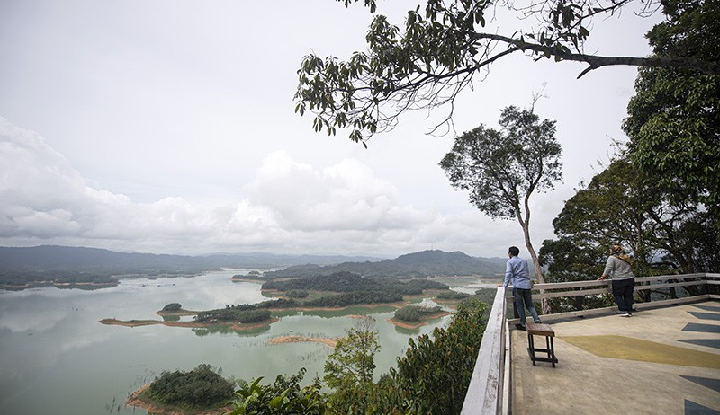 Pulau-Pulau Kecil di Atas Hamparan Danau Puncak Kompe Riau Mirip Raja Ampat - Bagian 1