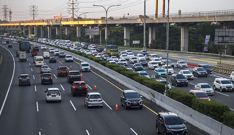 1,1 Juta Kendaraan Tinggalkan Jabodetabek Melalui Tol Jagorawi - Bagian 2