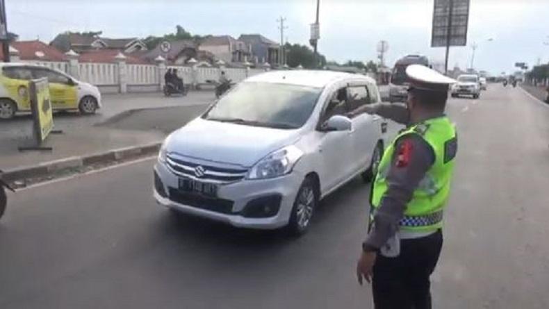 Sehari Jelang Natal, Arus Kendaraan di Brebes Terpantau Ramai Lancar 