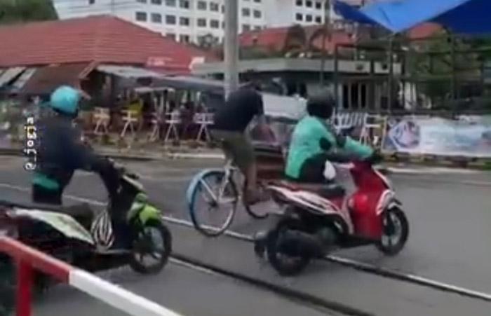 Polisi Larang Becak dan Motor Seberangi Rel Malioboro meski Dituntun, Ini Alasannya