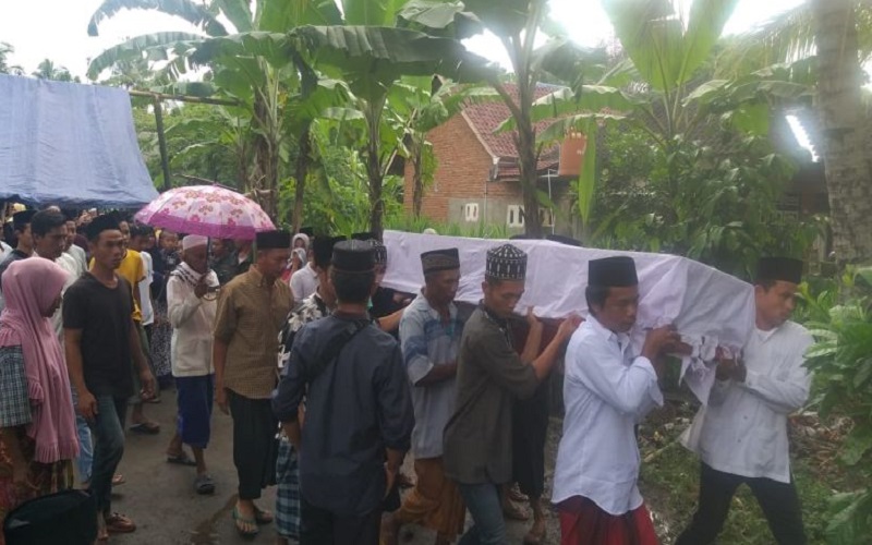 Cerita Pekerja Migran Ilegal dari Lombok: Taruhan Nyawa, Tak Bisa Berenang Tenggelam