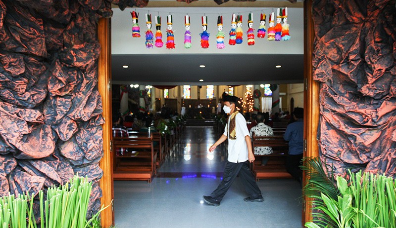 Misa Natal di Gereja Santo Servatius Bekasi Bernuansa Betawi - Bagian 5