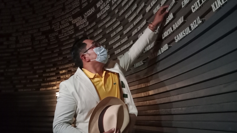 Air Mata Ridwan Kamil Menetes di Sumur Doa Museum Tsunami Aceh 