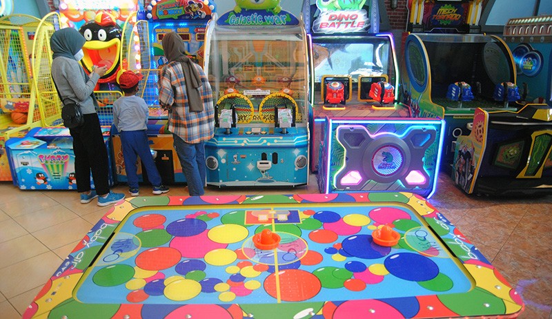 Jam Operasional Pusat Perbelanjaan Diperpanjang Sampai Pukul 22.00 - Bagian 1