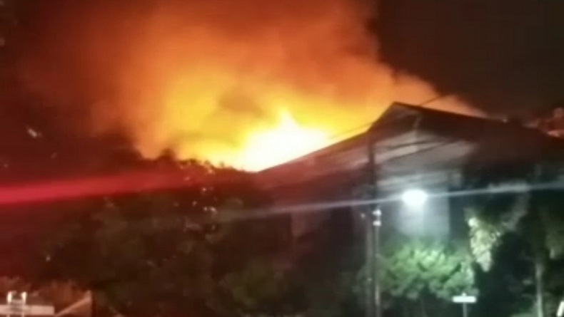 Polisi Selidiki Kebakaran di Kompleks Muara Raya Bandung yang Tewaskan Pemilik Rumah