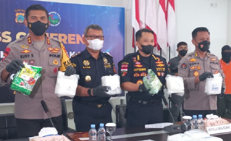 Polda Sulteng Ungkap Penyelundupan 29 Kg Sabu Asal Malaysia, Pelaku Bawa Senpi Rakitan