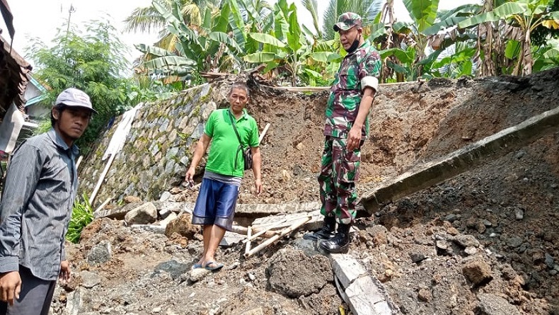 Tragis, Santriwati di Cikalongkulon Cianjur Meninggal akibat Tertimpa Tembok Ambruk