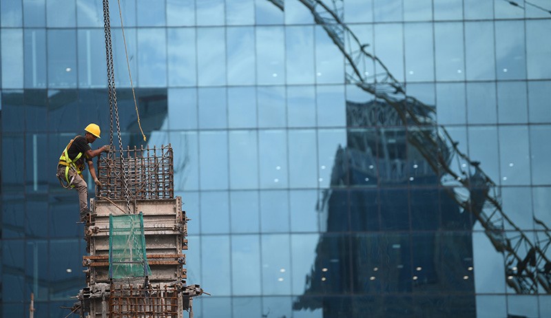 UMP DKI Jakarta Resmi Naik 5,1 Persen Menjadi Rp4.641.854 per Bulan - Bagian 2