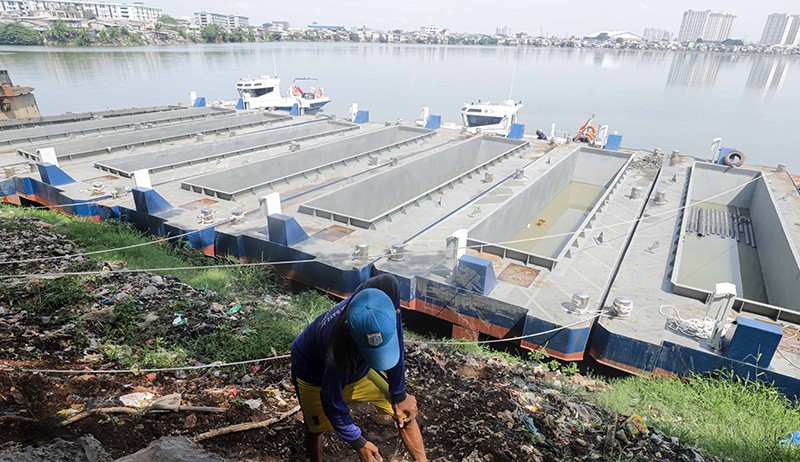 Foto Si Pitung dan Si Jampang Dikerahkan Bantu Keruk Waduk Pluit - Bagian 4