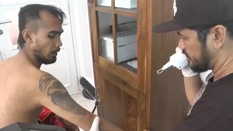 Ingin Hijrah, Puluhan Pria Ikuti Hapus Tato Massal di Jepara 