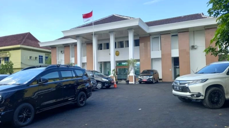 Suaminya Dicopot dari Kursi Ketua PN Menggala, Istri: Suami Saya Sakit