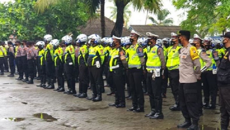 Pengamanan Malam Tahun Baru Jalur Wisata Anyer-Carita, Polda Banten ...