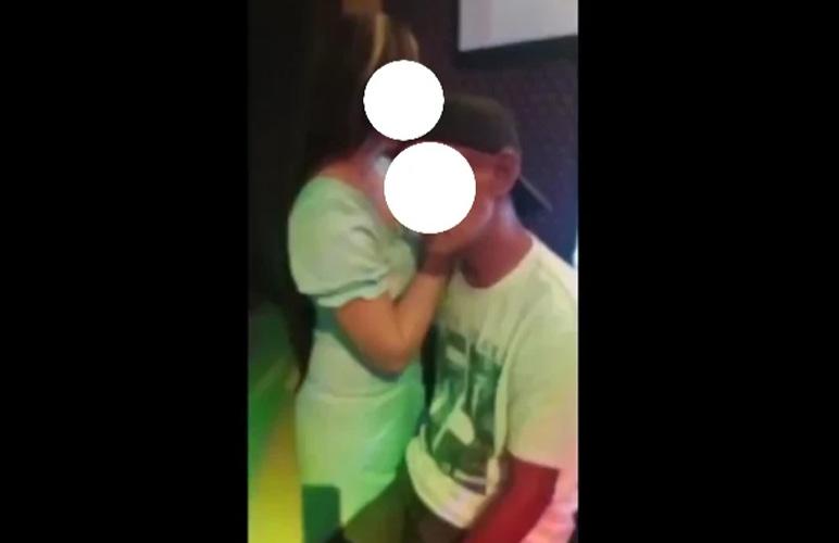  Viral Kepala Desa di Pati Asyik Berkaraoke dan Bergoyang sambil Peluk Mesra Pemandu Lagu