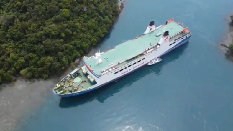 14 Jam Karam di Perairan Selat Sunda, KMP Amadea Berhasil Dievakuasi