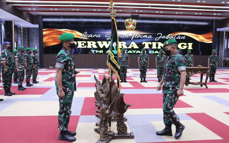 Sertijab 7 Pati TNI AD, Brigjen TNI Legowo WR Jatmiko Resmi Jabat Gubernur Akmil