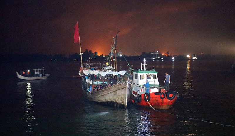 Begini Kondisi 120 Pengungsi Rohingya Terdampar di Laut Aceh Sejak 25 Desember  - Bagian 3