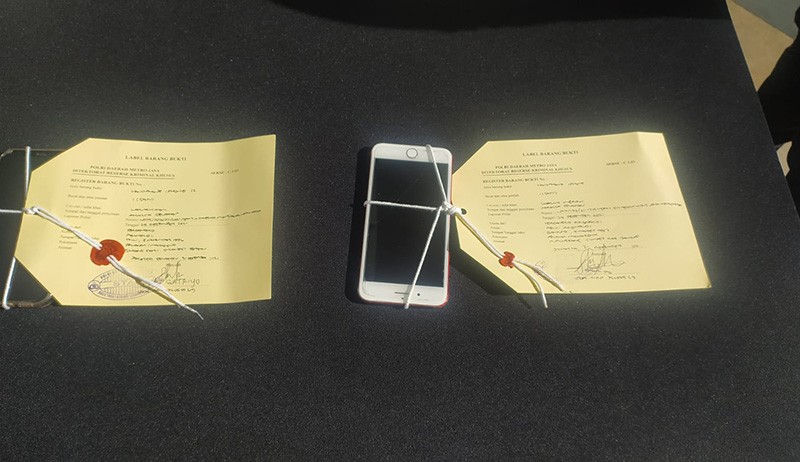 Penampakan HP hingga Pakaian Dalam Artis CA yang Terlibat Prostitusi Online - Bagian 5