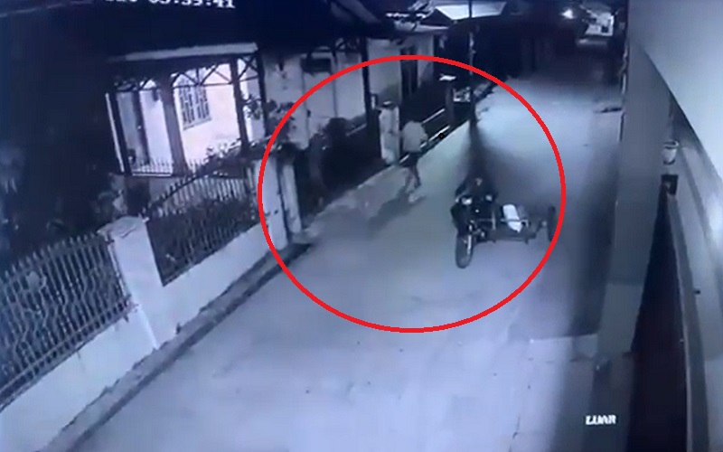 Video Viral Komplotan Becak Setan Curi Pagar Besi Warga