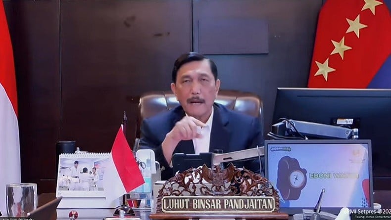 Soal Aturan WNA Masuk Indonesia, Menko Luhut: Enggak Bisa Lo Mau Gue Enggak Mau