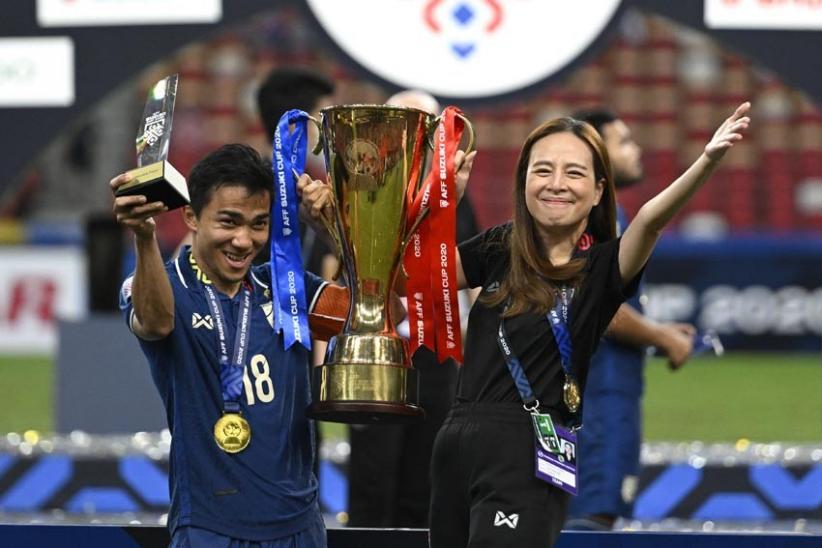 Juara Piala AFF 2020, Ini Foto Kegembiraan Timnas Thailand - Bagian 3