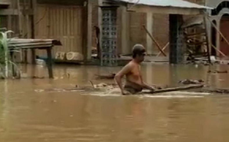 title Aceh Timur Dikepung Banjir, 6.003 Rumah Terendam Air 30 cm hingga 1 Meter Aceh Timur Dikepung Banjir, 6.003 Rumah Terendam Air 30 cm hingga 1 Meter