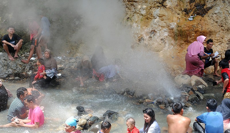 Berendam di Sumber Air Panas Geyser Cisolok - Bagian 3