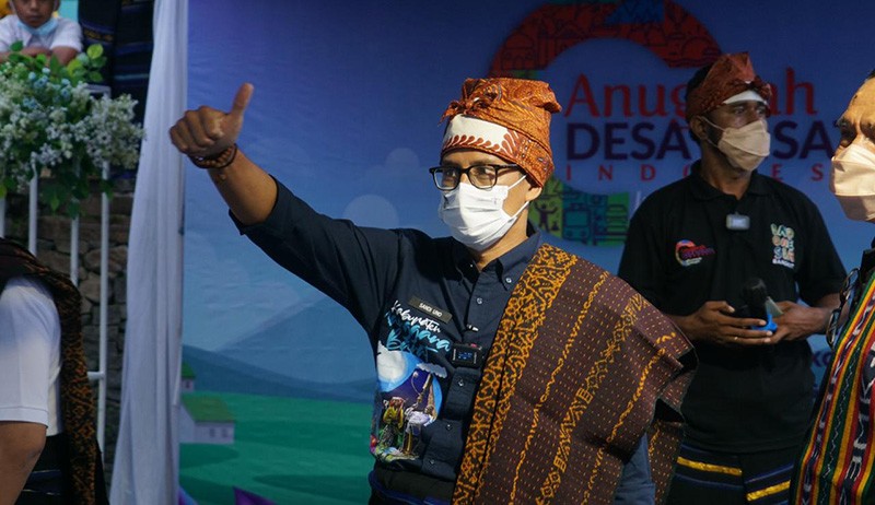 Gercep Berikan Bantuan, Menteri Sandiaga Rangsang Desa Detusoko Jadi Desa Kreatif demi Ekonomi Bangkit  - Bagian 1