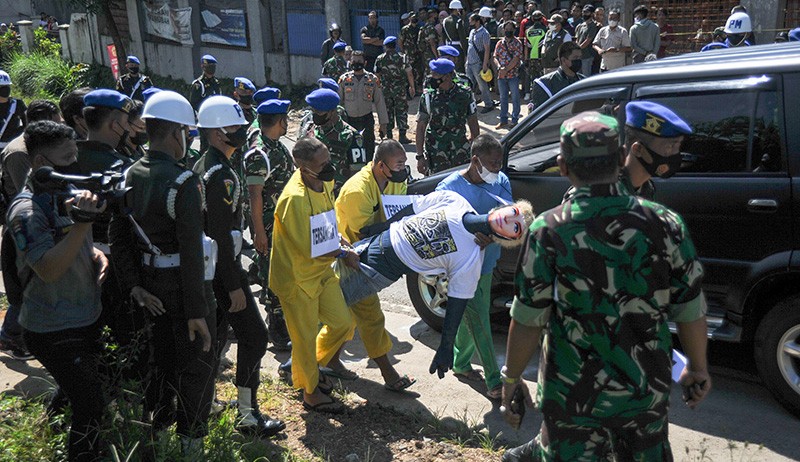 Foto-Foto 3 Oknum TNI AD Tabrak Lari hingga Buang Korban ke Sungai - Bagian 1