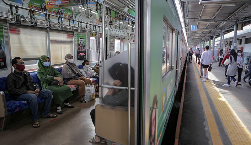Jumlah Penumpang KRL Jabodetabek Tahun 2021 Turun 19,6 Persen - Bagian 2